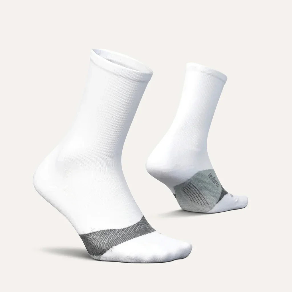 feetures_micro_crew_white_socks