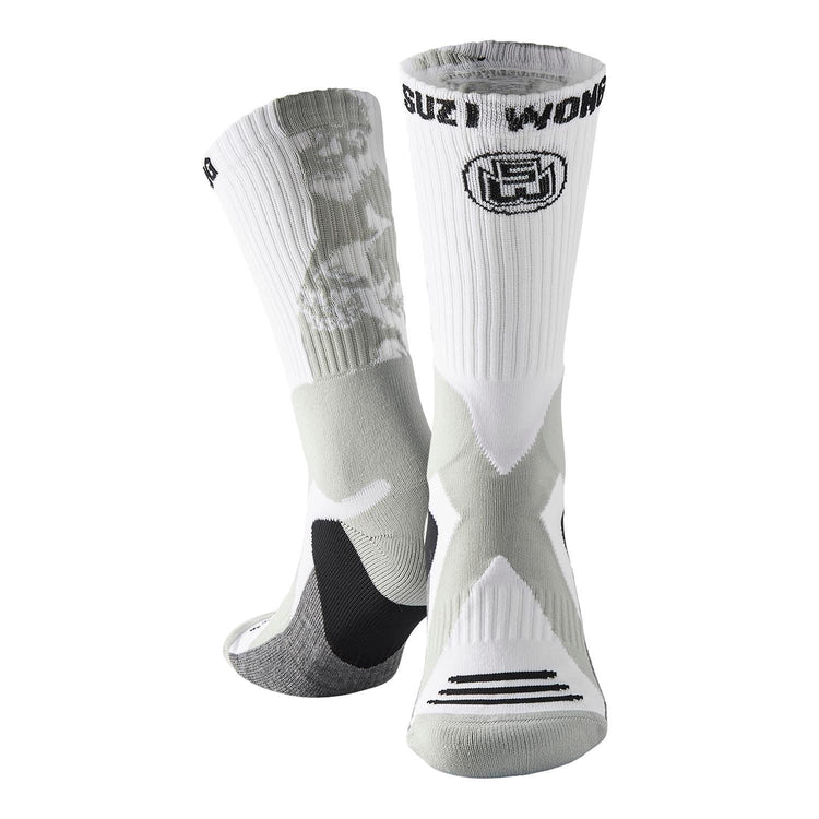 Suzi-Wong-Socks-Skulls-White-and-Grey